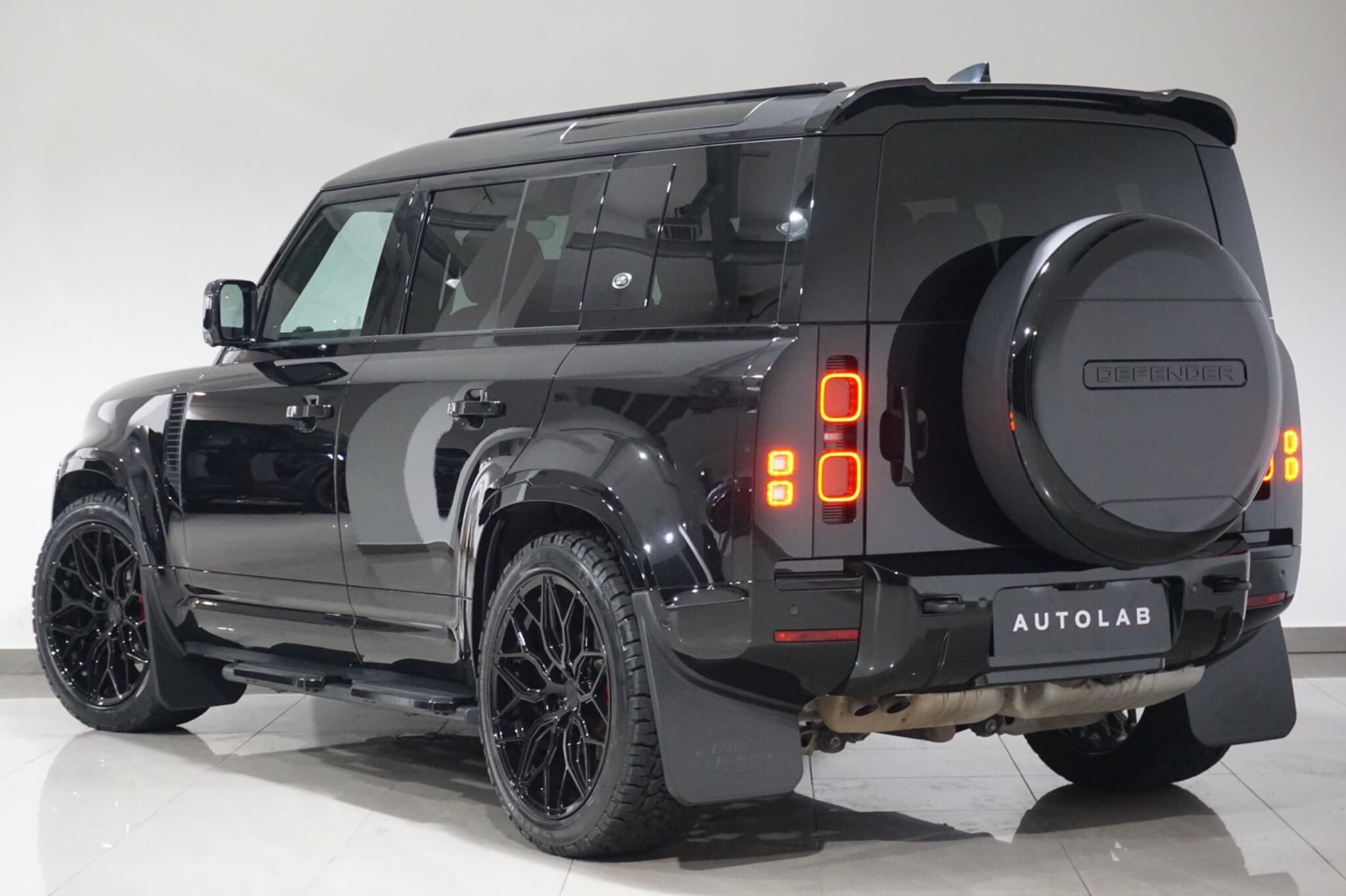 Land Rover Defender 110 3.0 D250 MHEV X-Dynamic HSE SUV 5dr Diesel Auto 4WD Euro 6 (s/s) (250 ps)